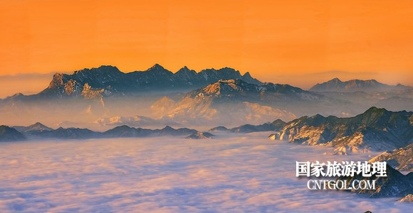 远眺灵山 周茂根