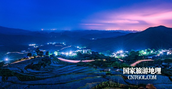 《山乡夜色》 赵闽光