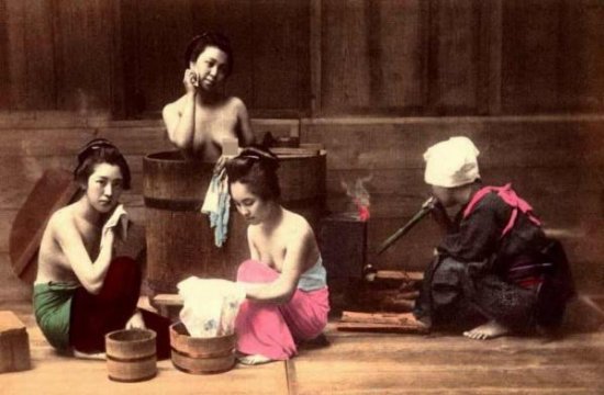 日本奇闻：出嫁女孩要和爸爸一起洗澡