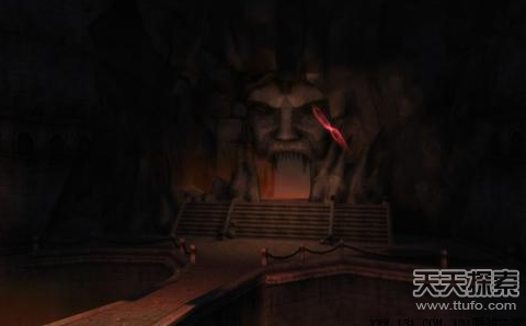 非洲耶名山魔石散发幽光 杀人于无形