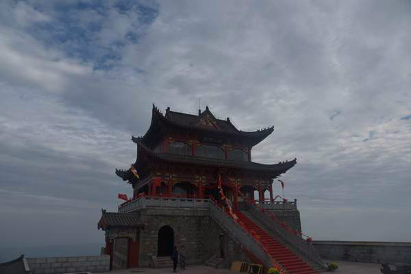 佛教临济宗白云系众弟子齐聚祖庭 桐柏山太白顶云台禅寺举行佛像开光庆典法会