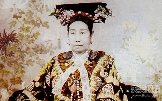 光绪比慈禧早死一天 背后暗藏惊天秘密