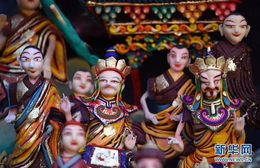 塔尔寺酥油花“绽放” 精美绝伦