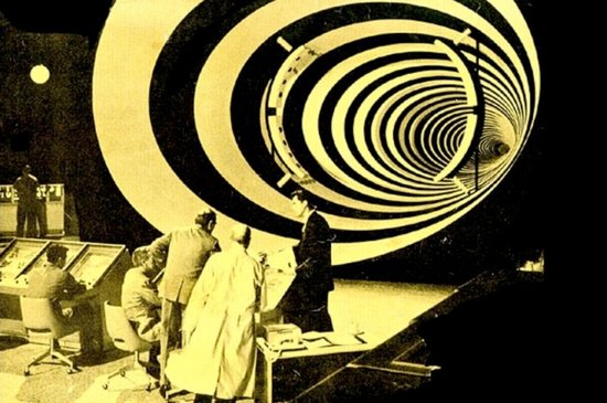 科学家模拟旋转宇宙中的 时间旅行