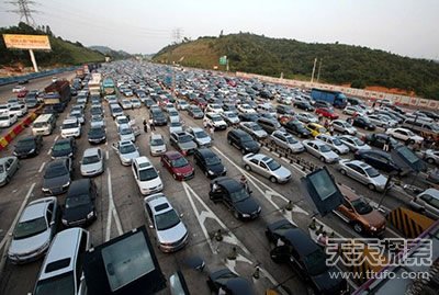 人类历史上最长的七次大堵车 北京曾堵12天