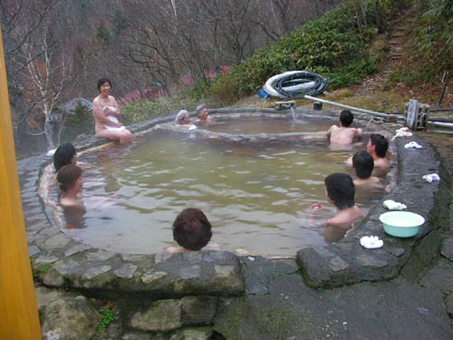 日本混浴盛行惊爆双眼 小伙伴都惊呆了
