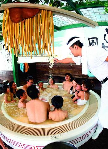 日本混浴盛行惊爆双眼 小伙伴都惊呆了