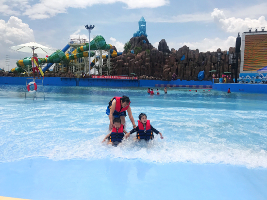 玉林市第三季旅游文化活动暨克拉湾水上乐园开园庆典启动
