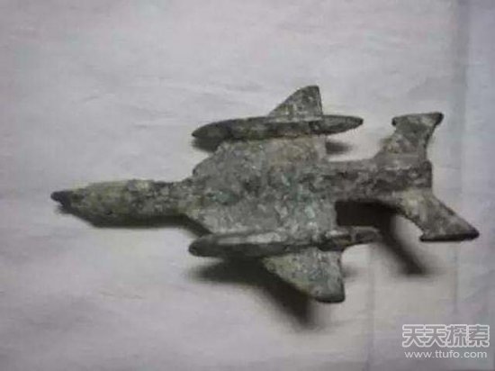4千年前的埃及人见过飞机？还做出了木鸟模型