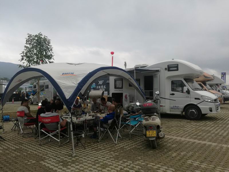 在全国汽车露营大会唱主角 桂平西山泉汽车运动营地荣膺五星级