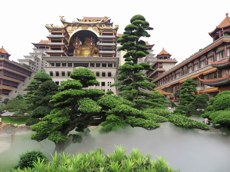 探访民俗文化的艺术圣殿——玉林云天宫