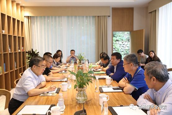 中国林学会赵树丛理事长来四川调研自然教育工作