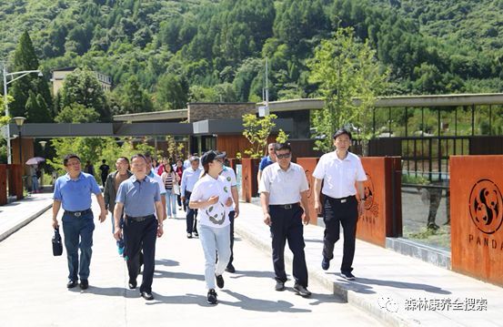 中国林学会赵树丛理事长来四川调研自然教育工作
